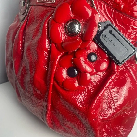 Coach Poppy RARE Flower Applique Patent Leather Bucket Bag - Picture 4 of 15